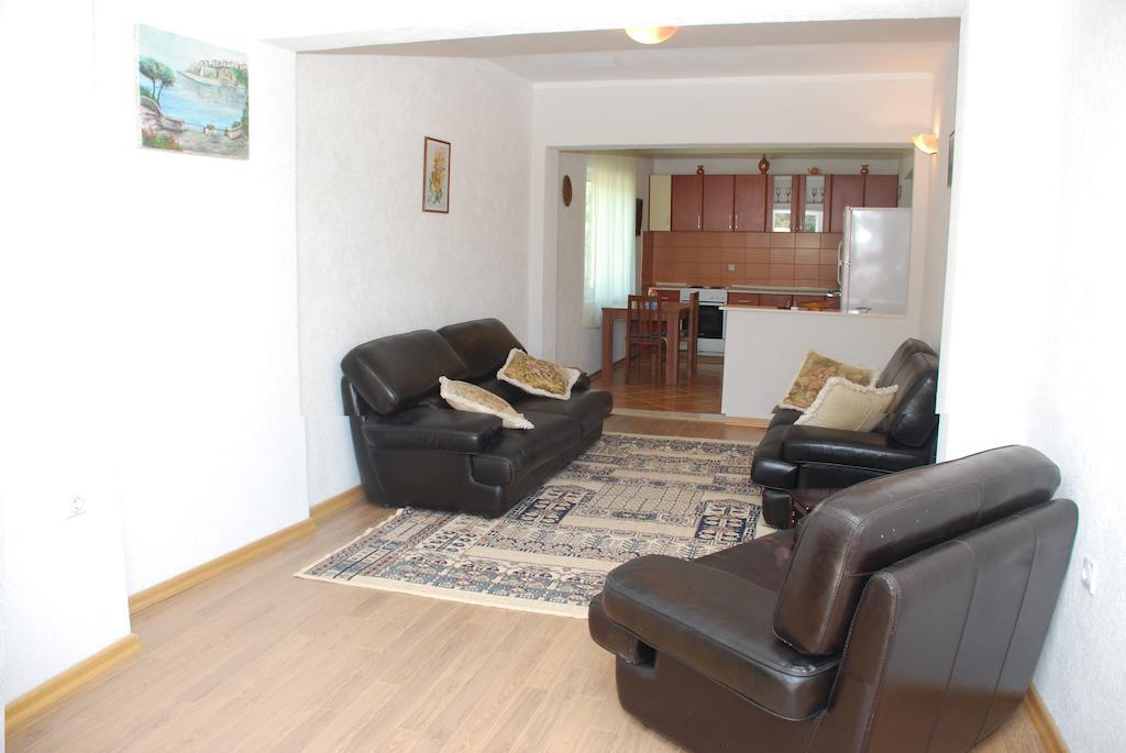 Apartments Ismy Ulcinj Zimmer foto